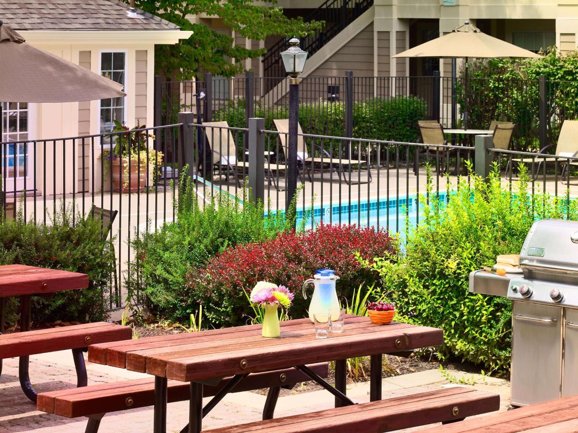 Staybridge Boston - By Ihg Hotel Burlington